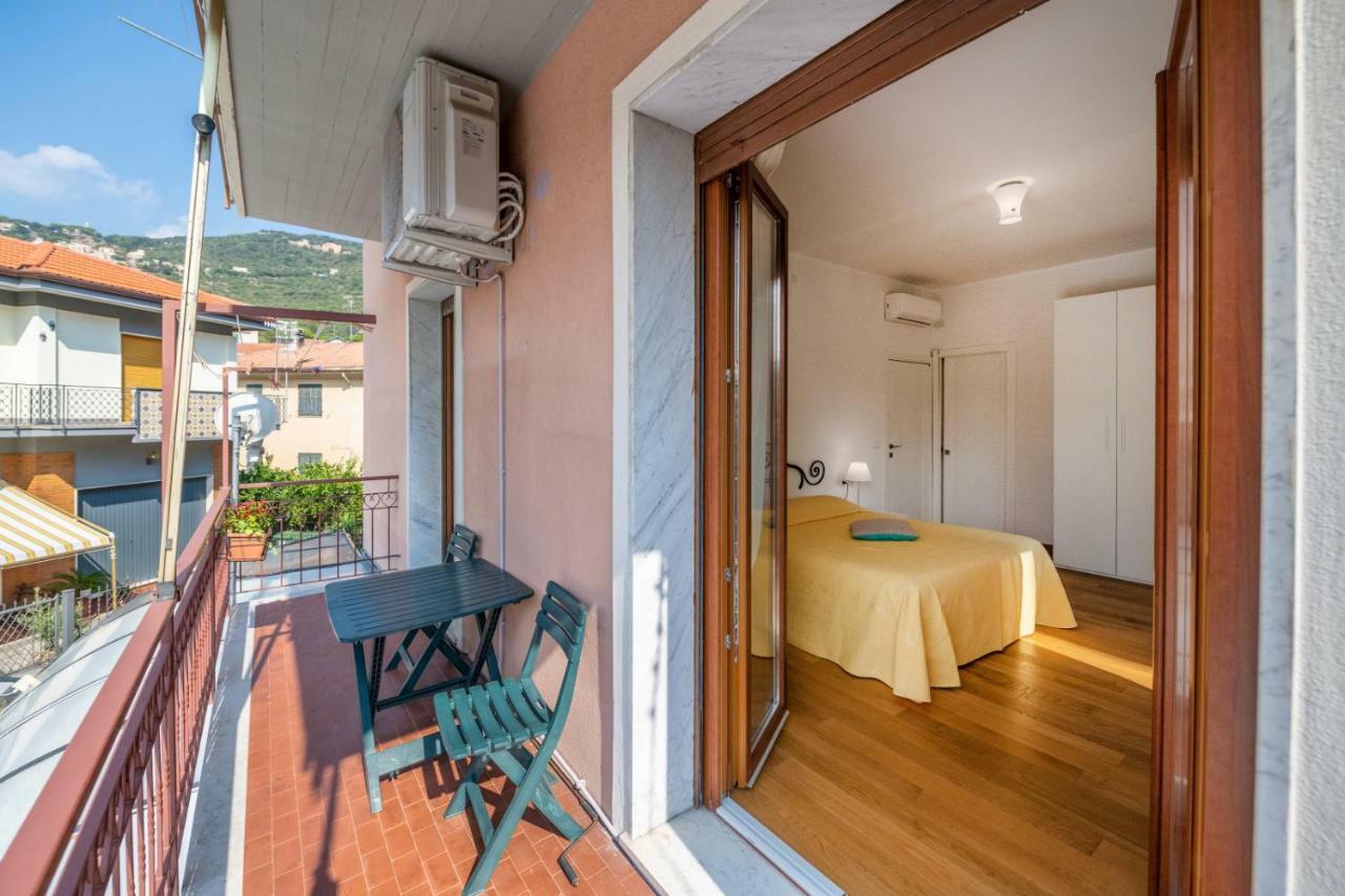 Civico 171 Apartman Borgio Verezzi Kültér fotó
